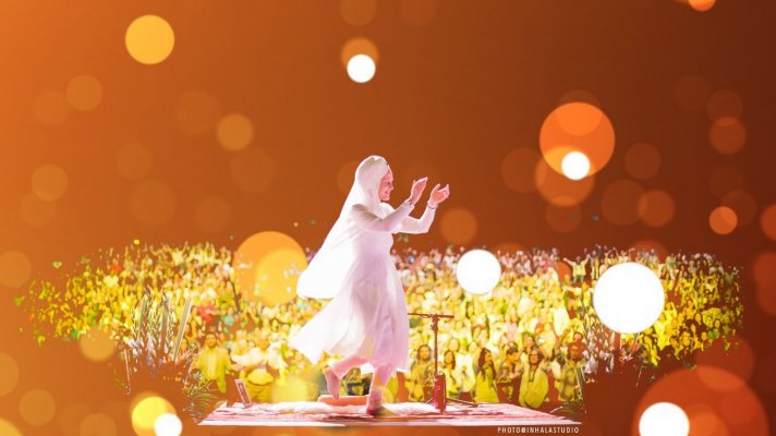 Snatam Kaur in Concert Peace Through Sacred Chant Theater Amsterdam 18 march 2020 HeartFire